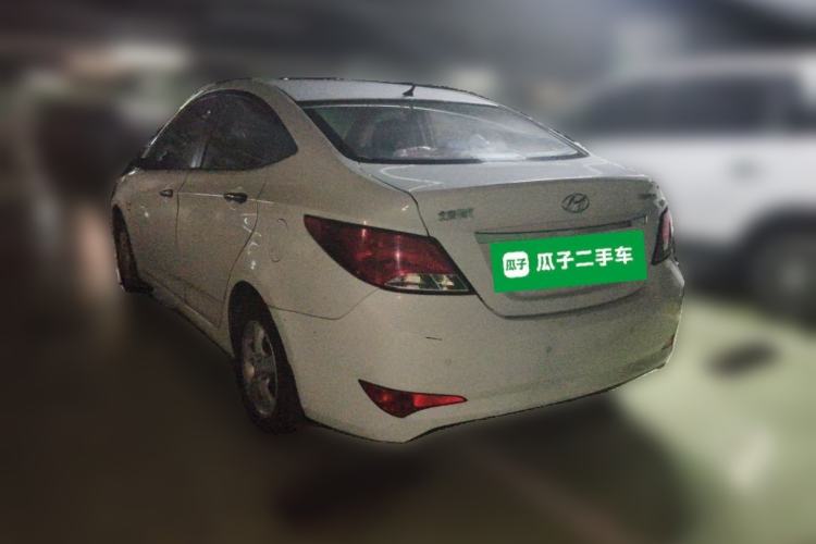 Used Hyundai Verna (older generation) 2014 1.4L Automatic Leading-Edge GLX Rear Left 45 Deg
