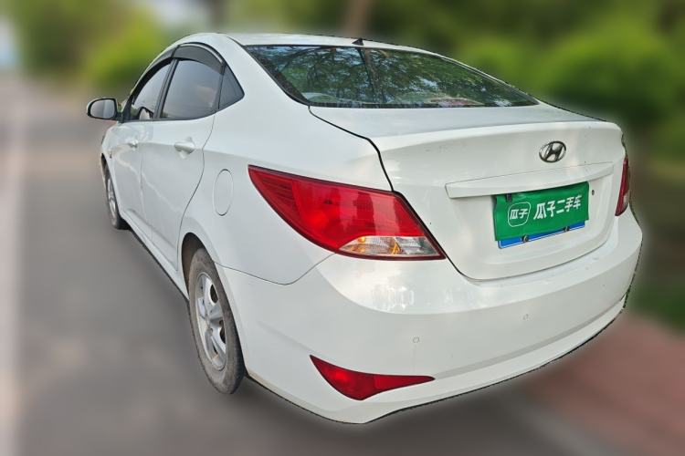 Used Hyundai Verna (older generation) 2014 1.4L Automatic Smart GLS Rear Left 45 Deg
