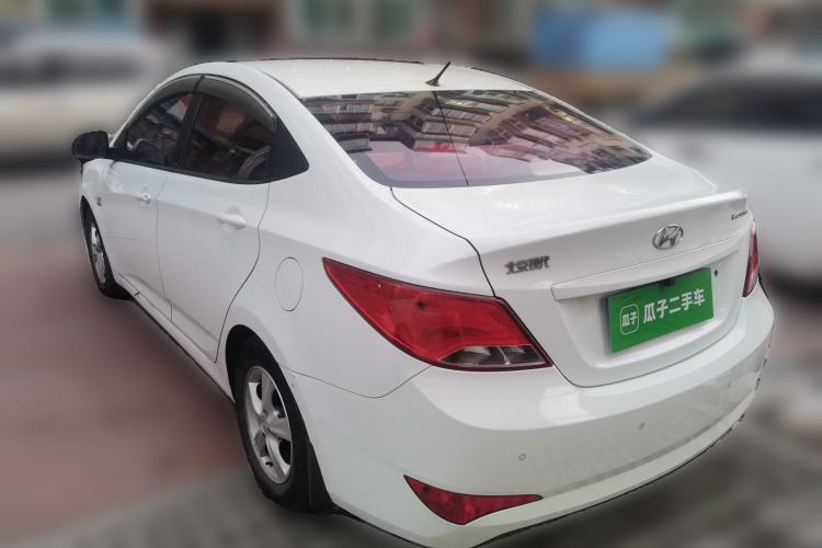 Used Hyundai Verna (older generation) 2014 1.4L Automatic Fashion GS Model Rear Left 45 Deg
