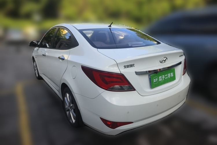 Used Hyundai Verna (older generation) 2014 1.6L Automatic Leading-Edge GLX Rear Left 45 Deg