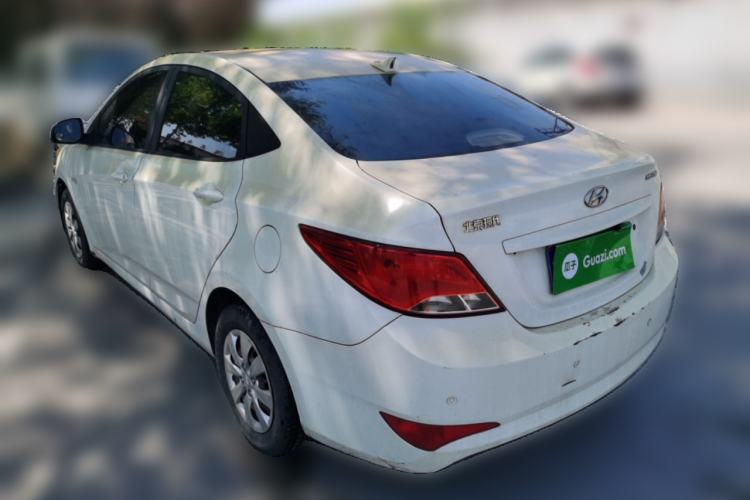 Used Hyundai Verna (older generation) 2014 1.4L Manual Fashion GS Model Rear Left 45 Deg