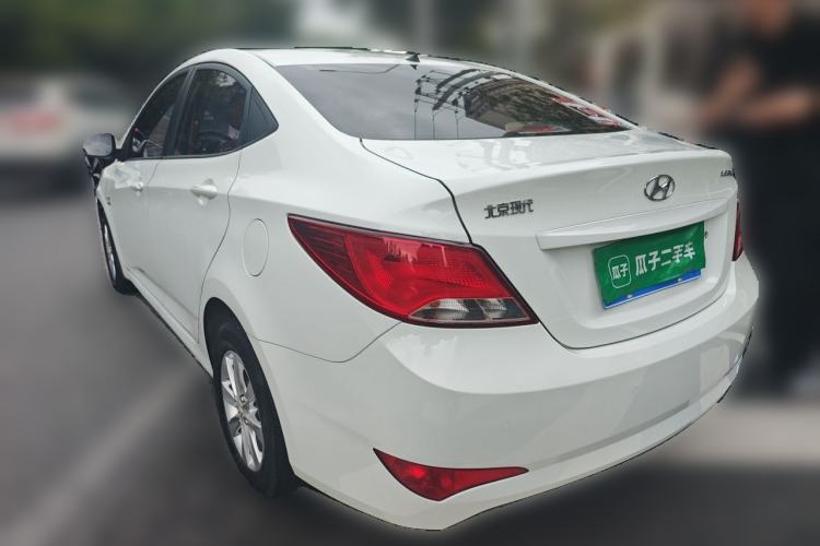 Used Hyundai Verna (older generation) 2014 1.4L Manual Smart GLS Trim Rear Left 45 Deg