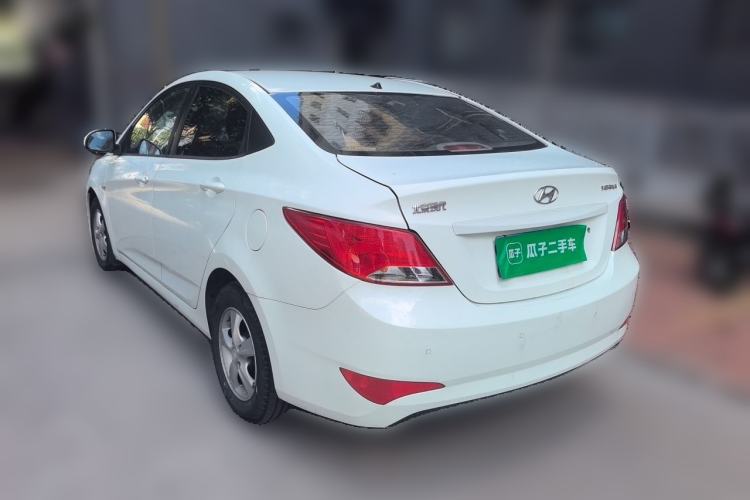 Used Hyundai Verna (older generation) 2014 1.4L Automatic Smart GLS Rear Left 45 Deg