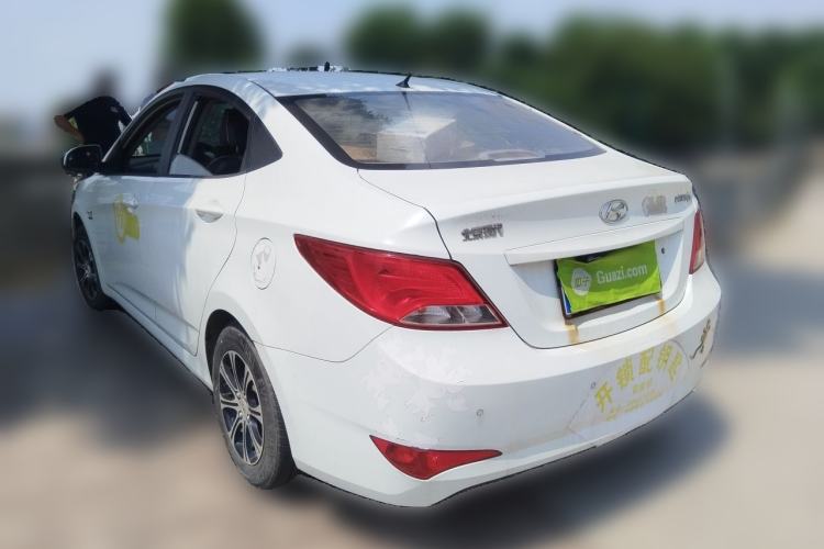 Used Hyundai Verna (older generation) 2014 1.4L Manual Smart GLS Trim Rear Left 45 Deg
