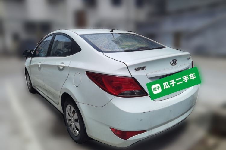 Used Hyundai Verna (older generation) 2014 1.4L Manual Smart GLS Trim Rear Left 45 Deg