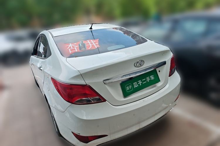 Used Hyundai Verna (older generation) 2014 1.4L Manual Smart GLS Trim Rear Left 45 Deg