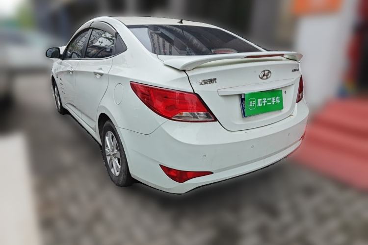 Used Hyundai Verna (older generation) 2014 1.4L Manual Smart GLS Trim Rear Left 45 Deg