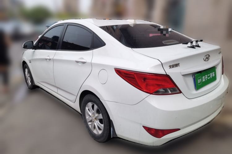 Used Hyundai Verna (older generation) 2014 1.4L Manual Smart GLS Trim Rear Left 45 Deg