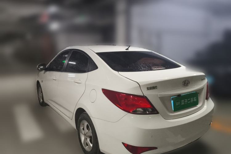 Used Hyundai Verna (older generation) 2014 1.4L Automatic Smart GLS Rear Left 45 Deg