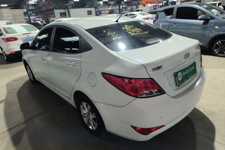 Used Hyundai Verna (older generation) 2014 1.4L Manual Smart GLS Trim Rear Left 45 Deg