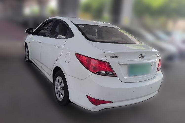 Used Hyundai Verna (older generation) 2014 1.4L Manual Smart GLS Trim Rear Left 45 Deg