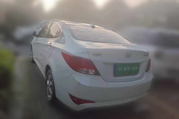 Used Hyundai Verna (older generation) 2014 1.4L Manual Smart GLS Trim Rear Left 45 Deg