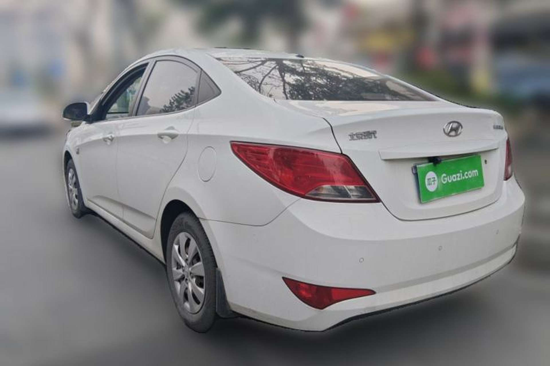 Used Hyundai Verna (older generation) 2014 1.4L Manual Smart GLS Trim Rear Left 45 Deg