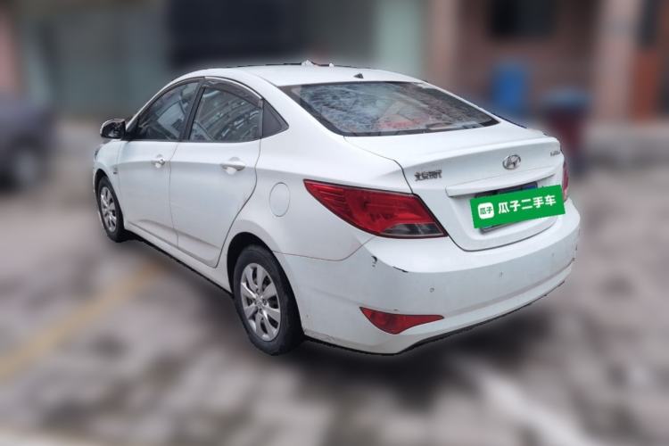 Used Hyundai Verna (older generation) 2014 1.4L Manual Smart GLS Trim Rear Left 45 Deg