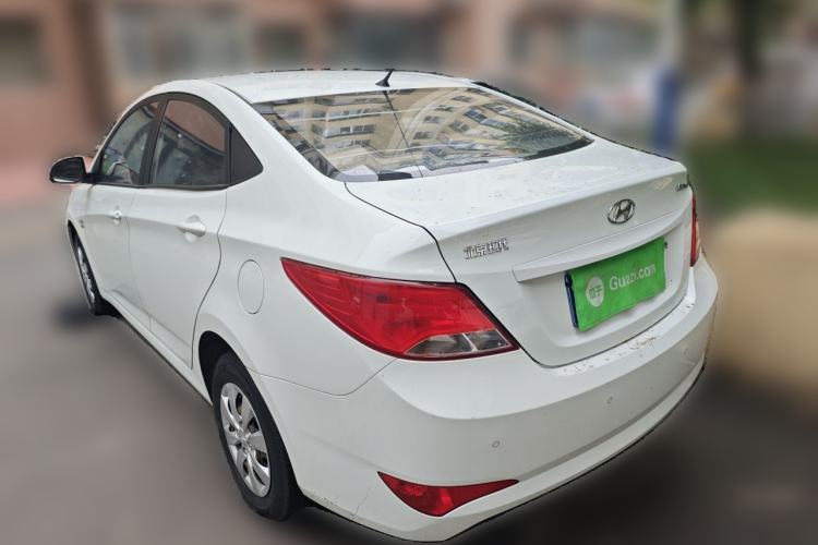 Used Hyundai Verna (older generation) 2014 1.4L Manual Smart GLS Trim Rear Left 45 Deg