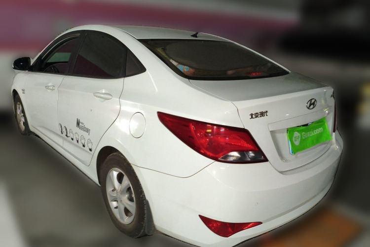 Used Hyundai Verna (older generation) 2014 1.4L Automatic Smart GLS Rear Left 45 Deg