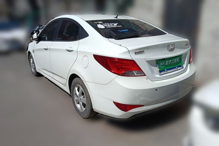 Used Hyundai Verna (older generation) 2014 1.4L Automatic Fashion GS Model Rear Left 45 Deg