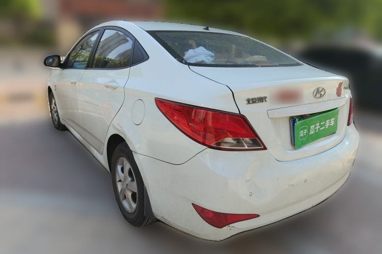 Used Hyundai Verna (older generation) 2014 1.4L Automatic Smart GLS Rear Left 45 Deg