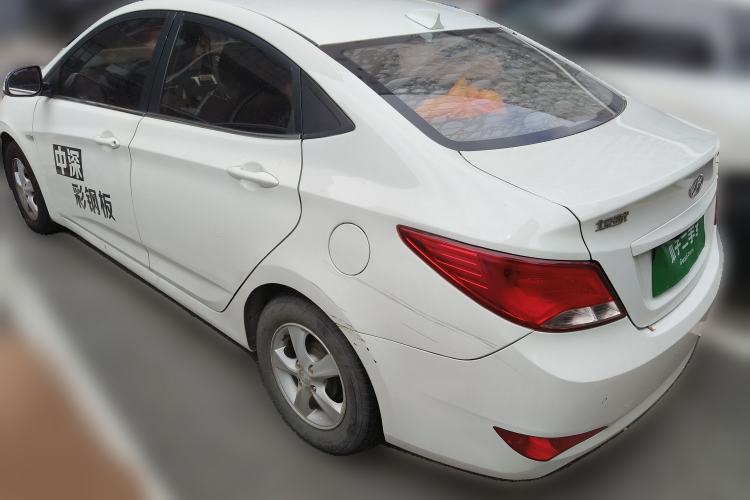 Used Hyundai Verna (older generation) 2014 1.4L Automatic Smart GLS Rear Left 45 Deg