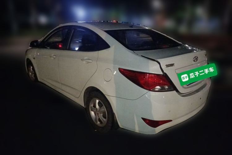 Used Hyundai Verna (older generation) 2014 1.4L Automatic Fashion GS Model Rear Left 45 Deg