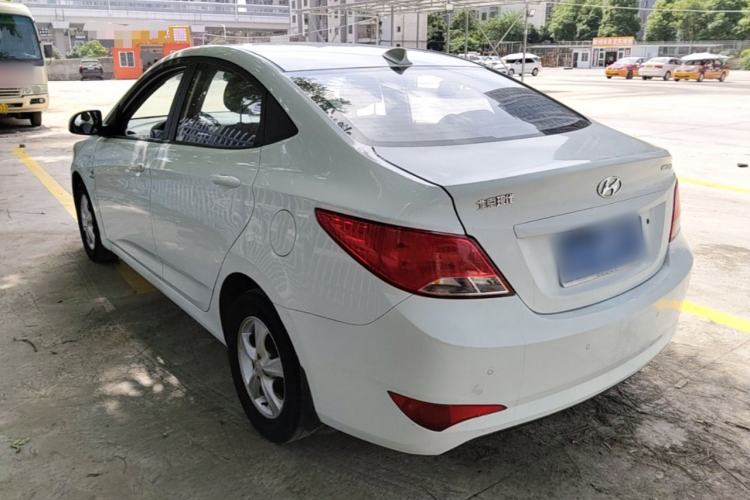 Used Hyundai Verna (older generation) 2014 1.4L Automatic Smart GLS Rear Left 45 Deg