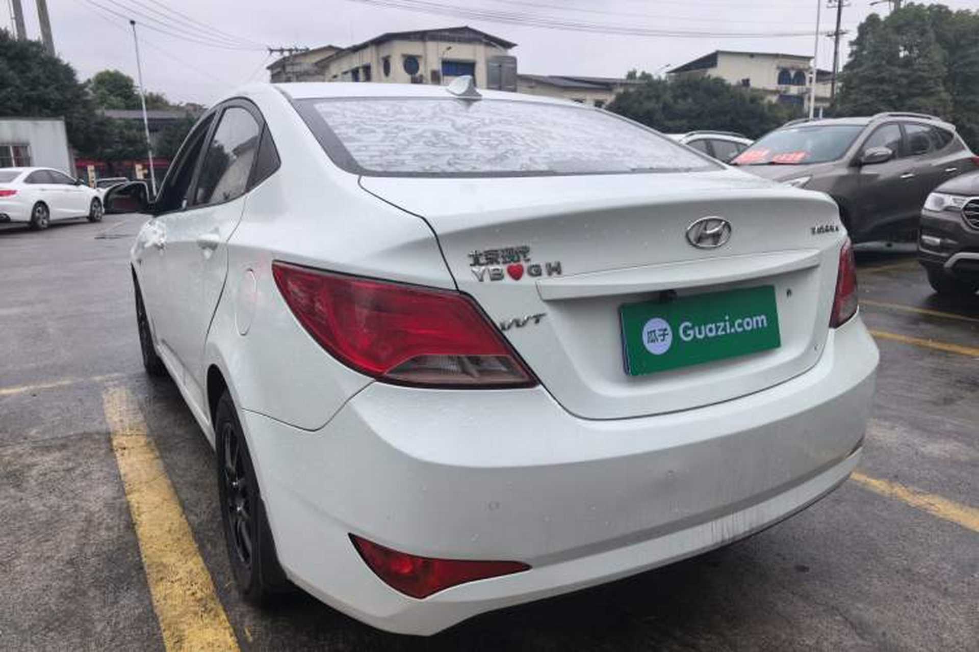 Used Hyundai Verna (older generation) 2014 1.4L Manual Smart GLS Trim Rear Left 45 Deg