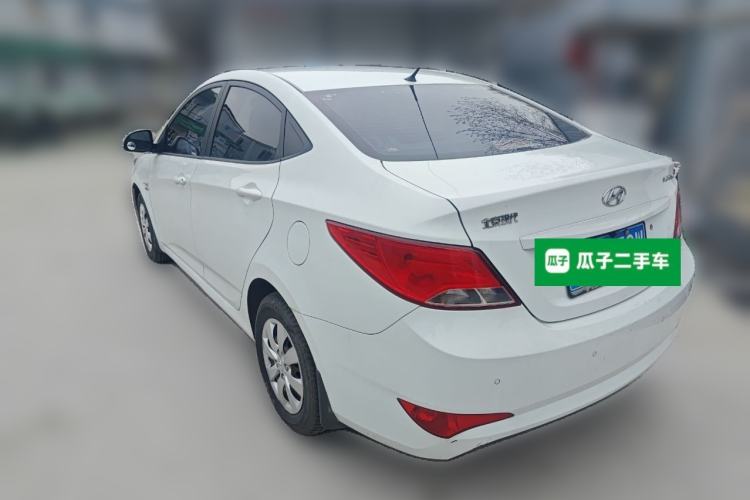 Used Hyundai Verna (older generation) 2014 1.4L Manual Smart GLS Trim Rear Left 45 Deg