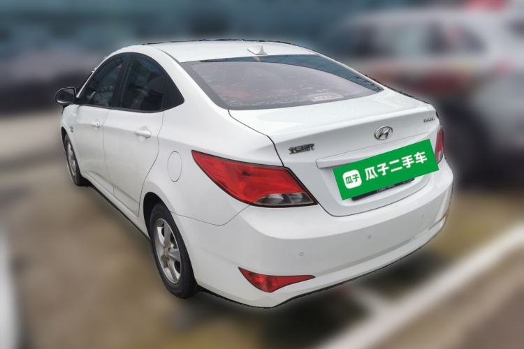 Used Hyundai Verna (older generation) 2014 1.4L Manual Smart GLS Trim Rear Left 45 Deg