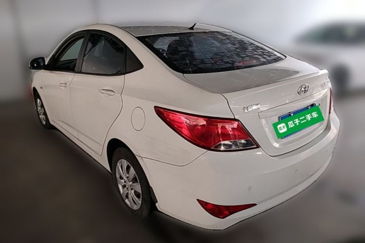 Used Hyundai Verna (older generation) 2014 1.4L Manual Smart GLS Trim Rear Left 45 Deg