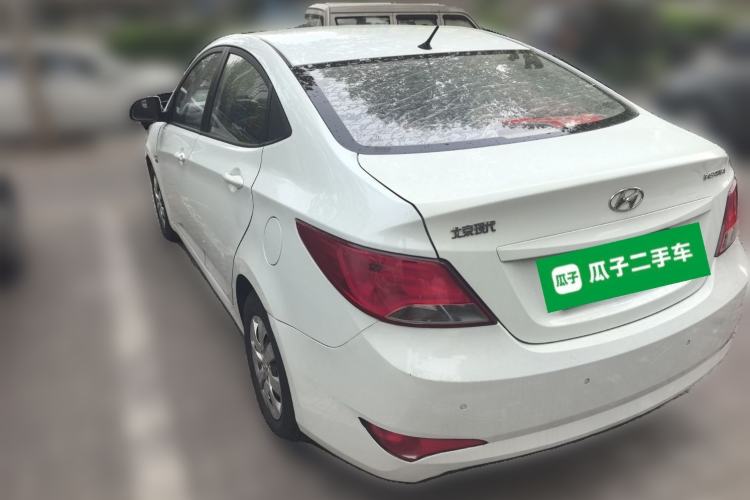 Used Hyundai Verna (older generation) 2014 1.4L Manual Smart GLS Trim Rear Left 45 Deg