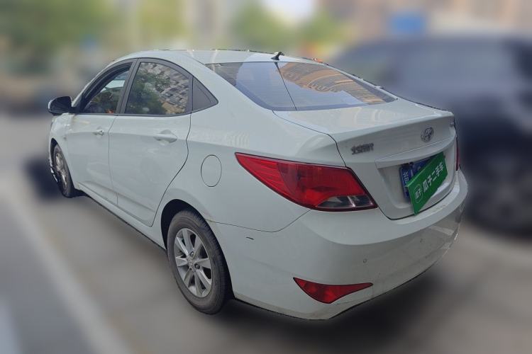 Used Hyundai Verna (older generation) 2014 1.4L Manual Smart GLS Trim Rear Left 45 Deg