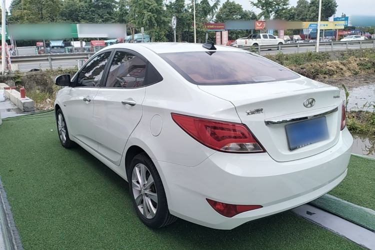 Used Hyundai Verna (older generation) 2014 1.4L Manual Top-Tier Model TOP Rear Left 45 Deg