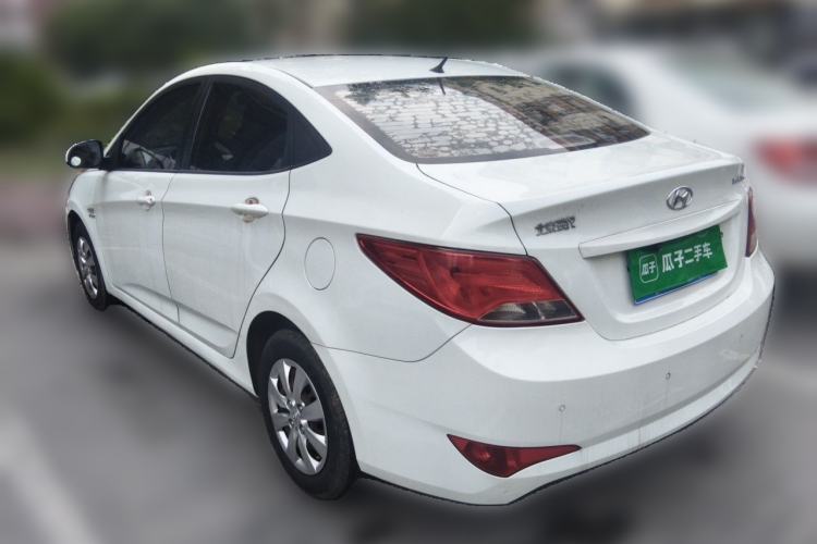 Used Hyundai Verna (older generation) 2014 1.4L Manual Smart GLS Trim Rear Left 45 Deg