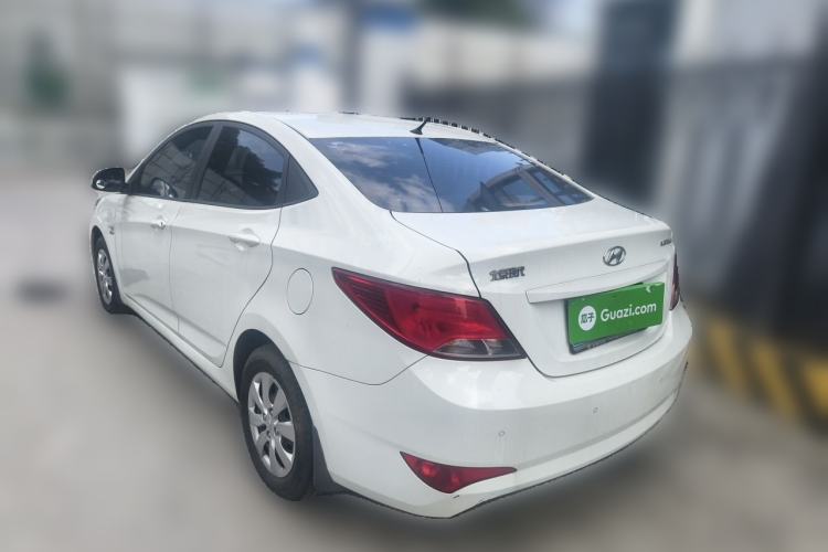 Used Hyundai Verna (older generation) 2014 1.4L Manual Smart GLS Trim Rear Left 45 Deg