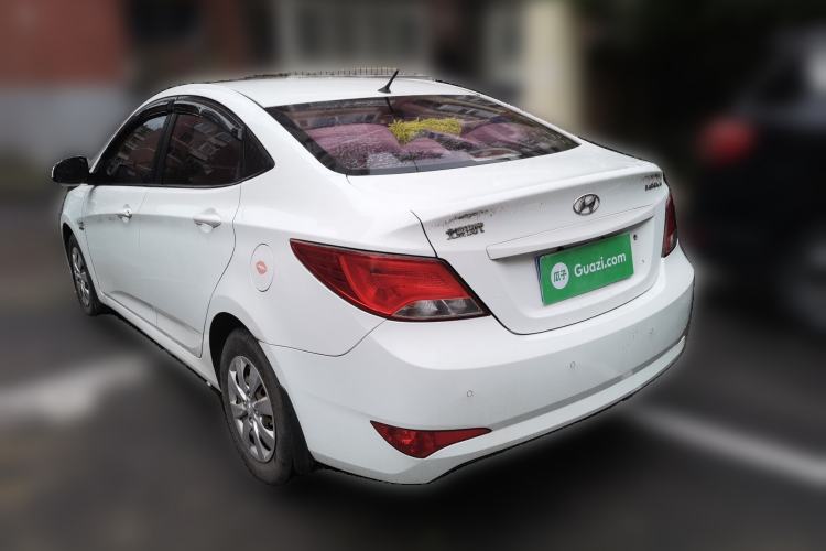 Used Hyundai Verna (older generation) 2014 1.4L Manual Smart GLS Trim Rear Left 45 Deg