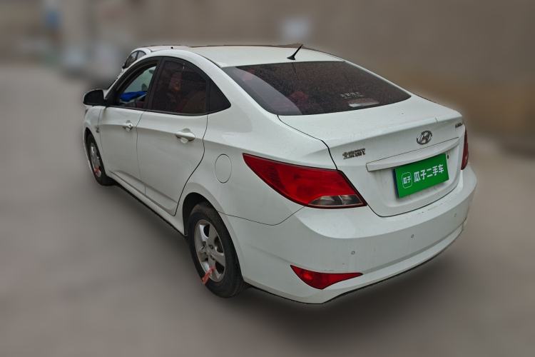 Used Hyundai Verna (older generation) 2014 1.4L Manual Smart GLS Trim Rear Left 45 Deg