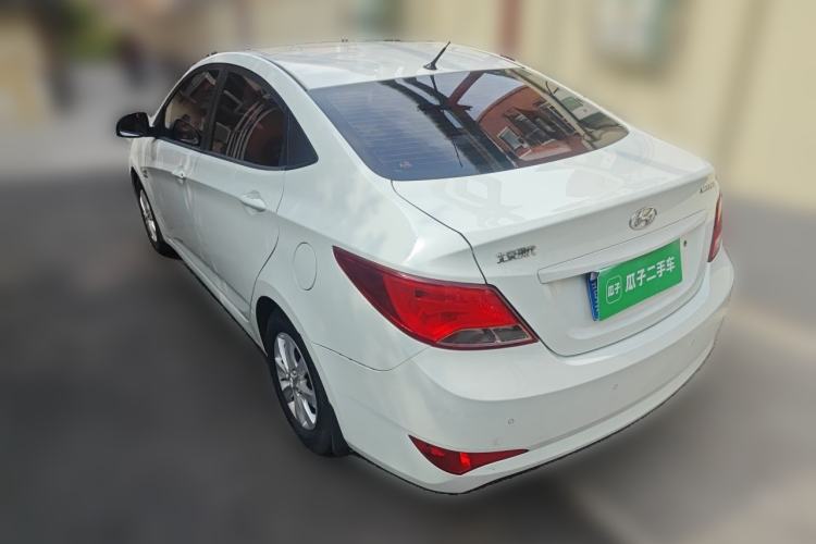 Used Hyundai Verna (older generation) 2014 1.4L Manual Smart GLS Trim Rear Left 45 Deg