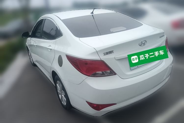 Used Hyundai Verna (older generation) 2014 1.4L Manual Smart GLS Trim Rear Left 45 Deg