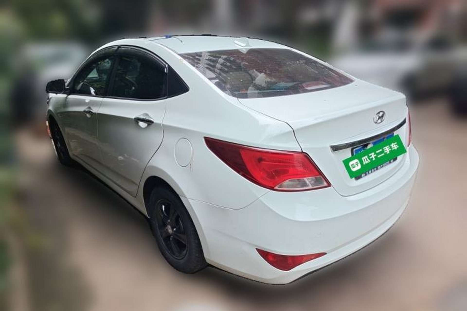 Used Hyundai Verna (older generation) 2014 1.4L Automatic Leading-Edge GLX Rear Left 45 Deg