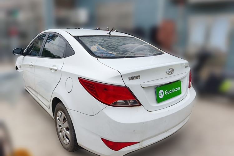 Used Hyundai Verna (older generation) 2014 1.4L Manual Smart GLS Trim Rear Left 45 Deg