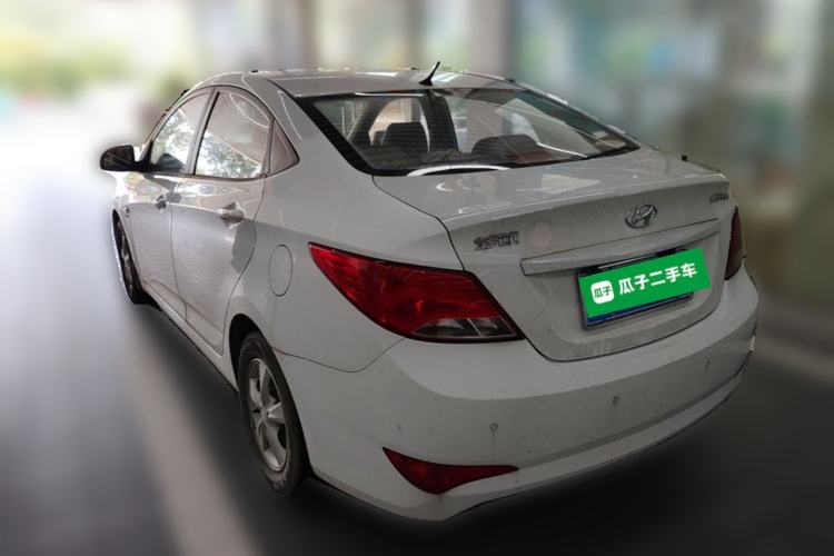 Used Hyundai Verna (older generation) 2014 1.4L Automatic Smart GLS Rear Left 45 Deg