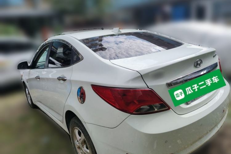 Used Hyundai Verna (older generation) 2014 1.4L Automatic Smart GLS Rear Left 45 Deg