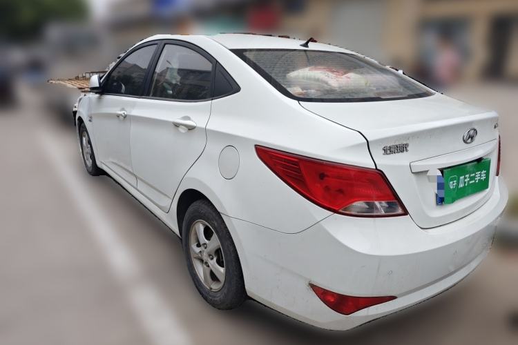 Used Hyundai Verna (older generation) 2014 1.4L Manual Smart GLS Trim Rear Left 45 Deg