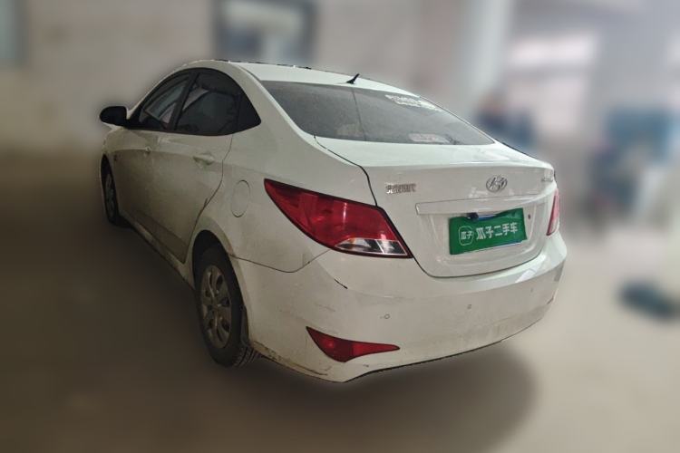 Used Hyundai Verna (older generation) 2014 1.4L Manual Smart GLS Trim Rear Left 45 Deg