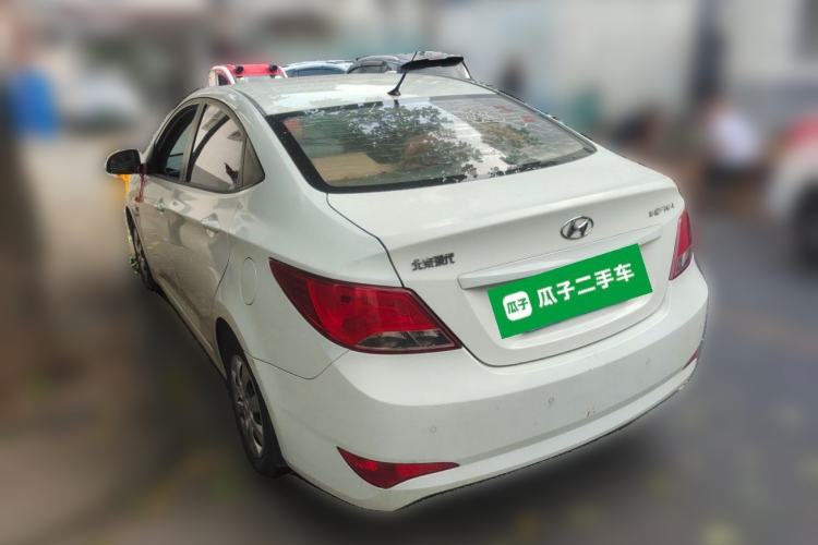 Used Hyundai Verna (older generation) 2014 1.4L Manual Smart GLS Trim Rear Left 45 Deg