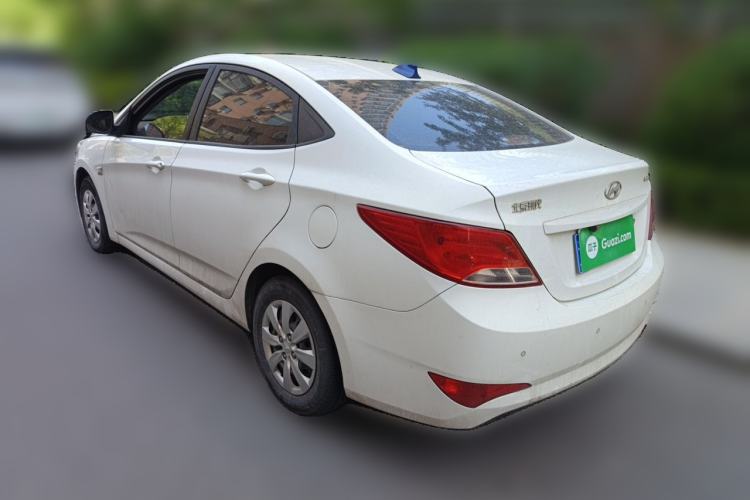 Used Hyundai Verna (older generation) 2014 1.4L Manual Smart GLS Trim Rear Left 45 Deg