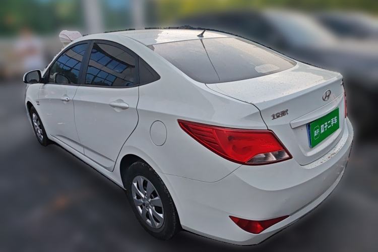 Used Hyundai Verna (older generation) 2014 1.4L Manual Smart GLS Trim Rear Left 45 Deg