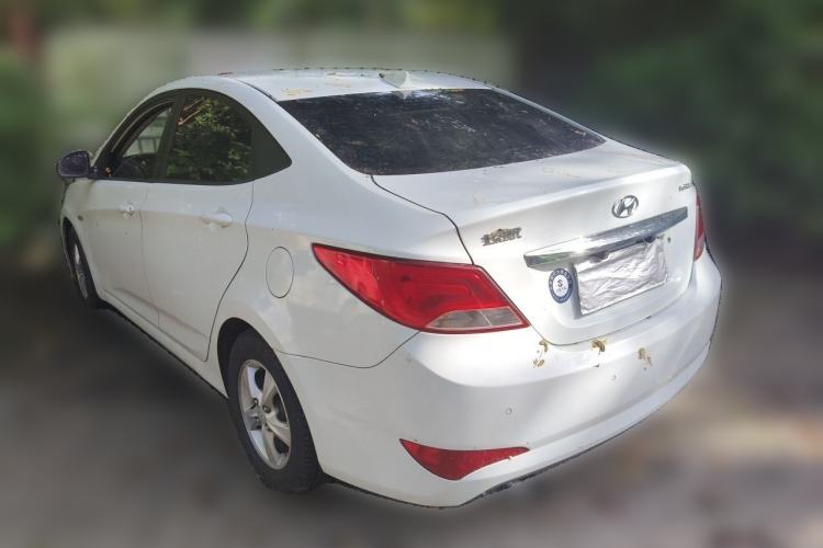Used Hyundai Verna (older generation) 2014 1.4L Manual Smart GLS Trim Rear Left 45 Deg