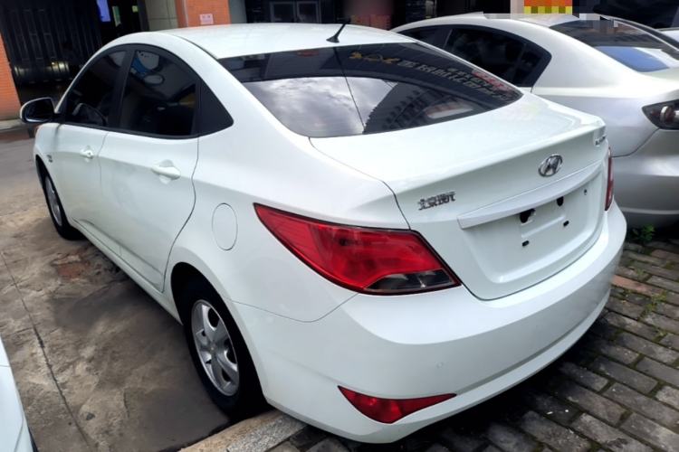 Used Hyundai Verna (older generation) 2014 1.4L Automatic Smart GLS Rear Left 45 Deg