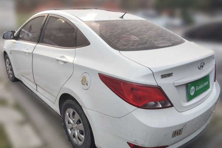 Used Hyundai Verna (older generation) 2014 1.4L Manual Smart GLS Trim Rear Left 45 Deg